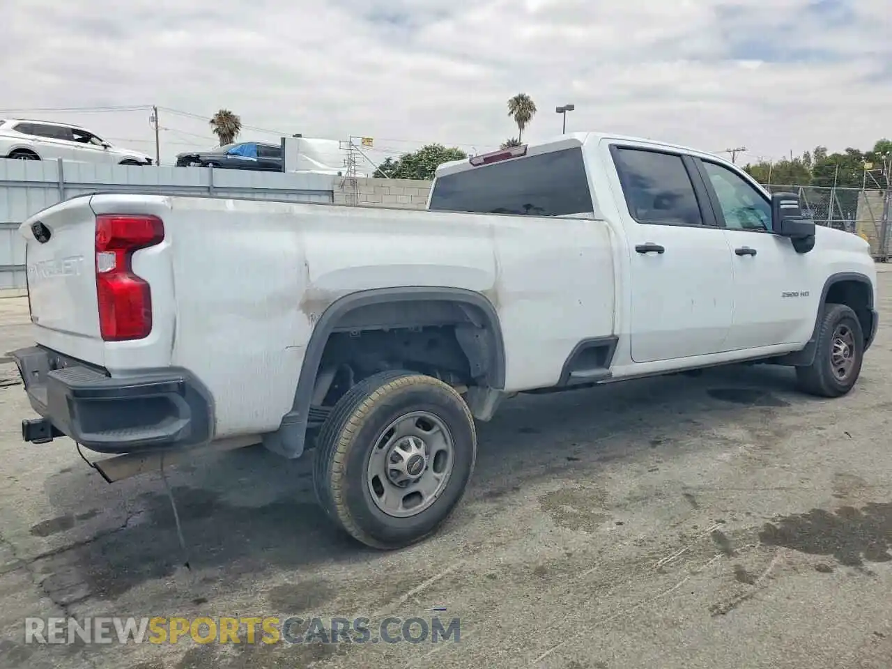 3 Photograph of a damaged car 1GC1WLE73RF310258 CHEVROLET SILVERADO 2024