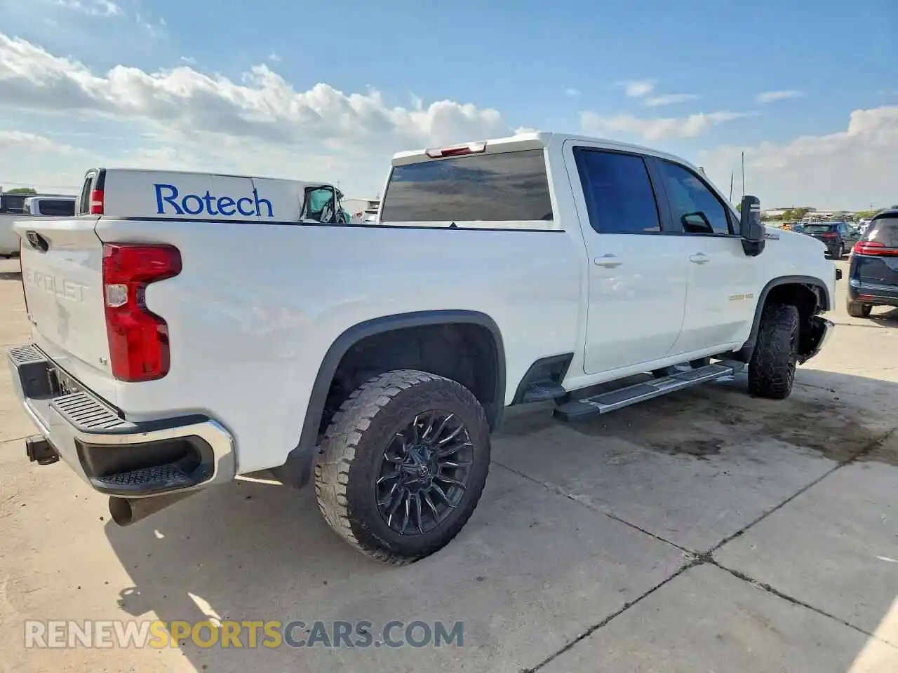 3 Photograph of a damaged car 1GC1YNEY2RF336137 CHEVROLET SILVERADO 2024