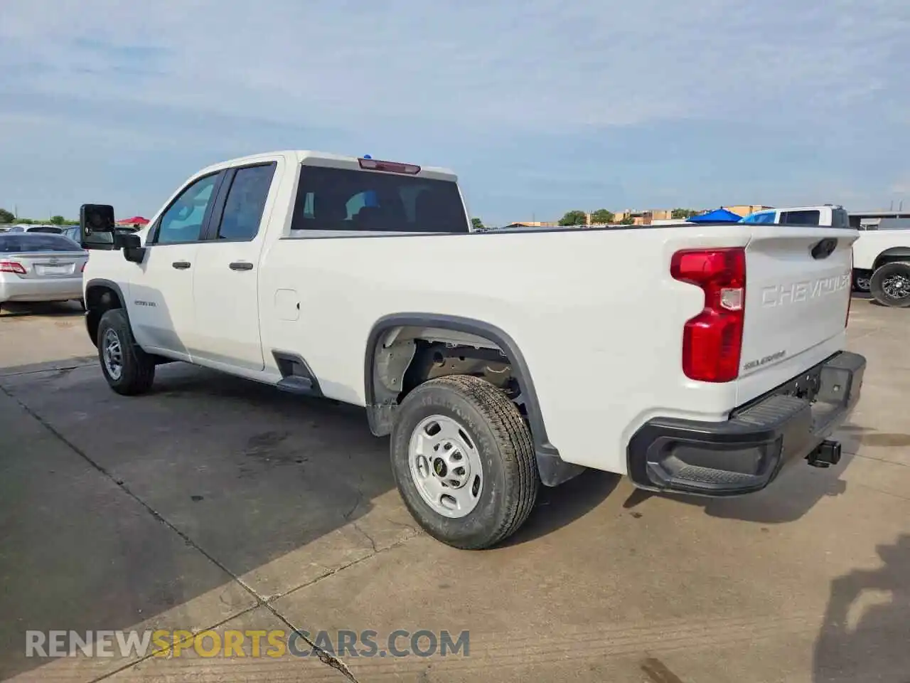 2 Photograph of a damaged car 1GC2WLE78RF417228 CHEVROLET SILVERADO 2024