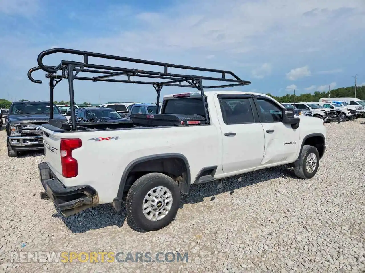 3 fotografías del automóvil dañado 1GC4YLE70RF112843 CHEVROLET SILVERADO 2024