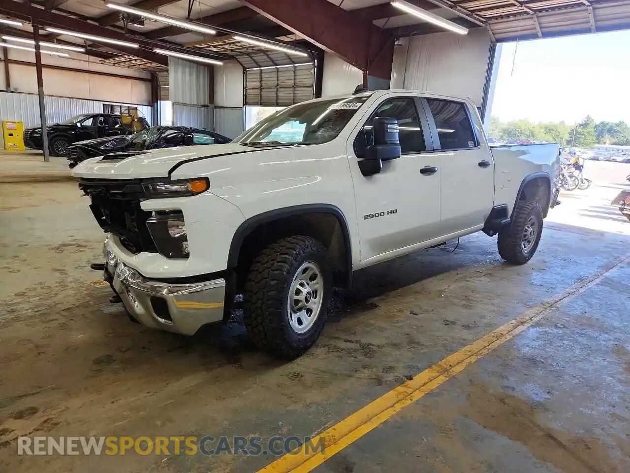 1 Photograph of a damaged car 1GC4YLE70RF179961 CHEVROLET SILVERADO 2024