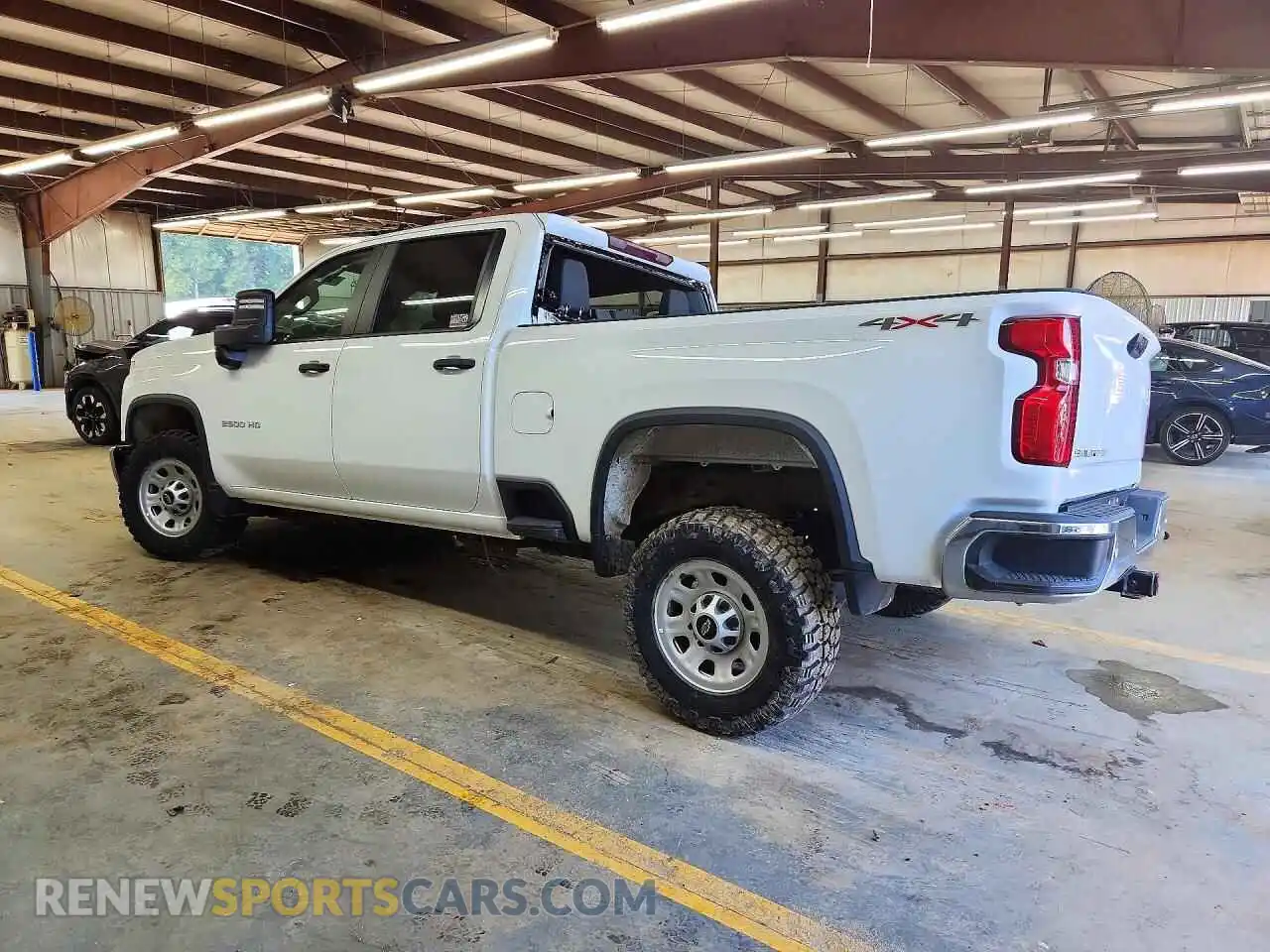 2 Photograph of a damaged car 1GC4YLE70RF179961 CHEVROLET SILVERADO 2024