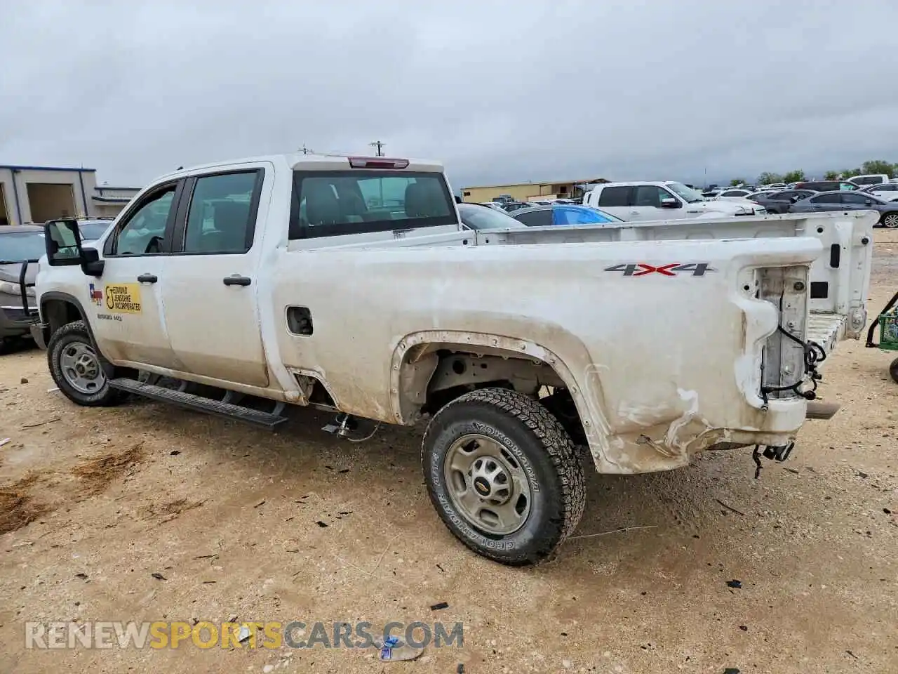 2 Фотография поврежденного автомобиля 1GC4YLE7XRF464943 CHEVROLET SILVERADO 2024