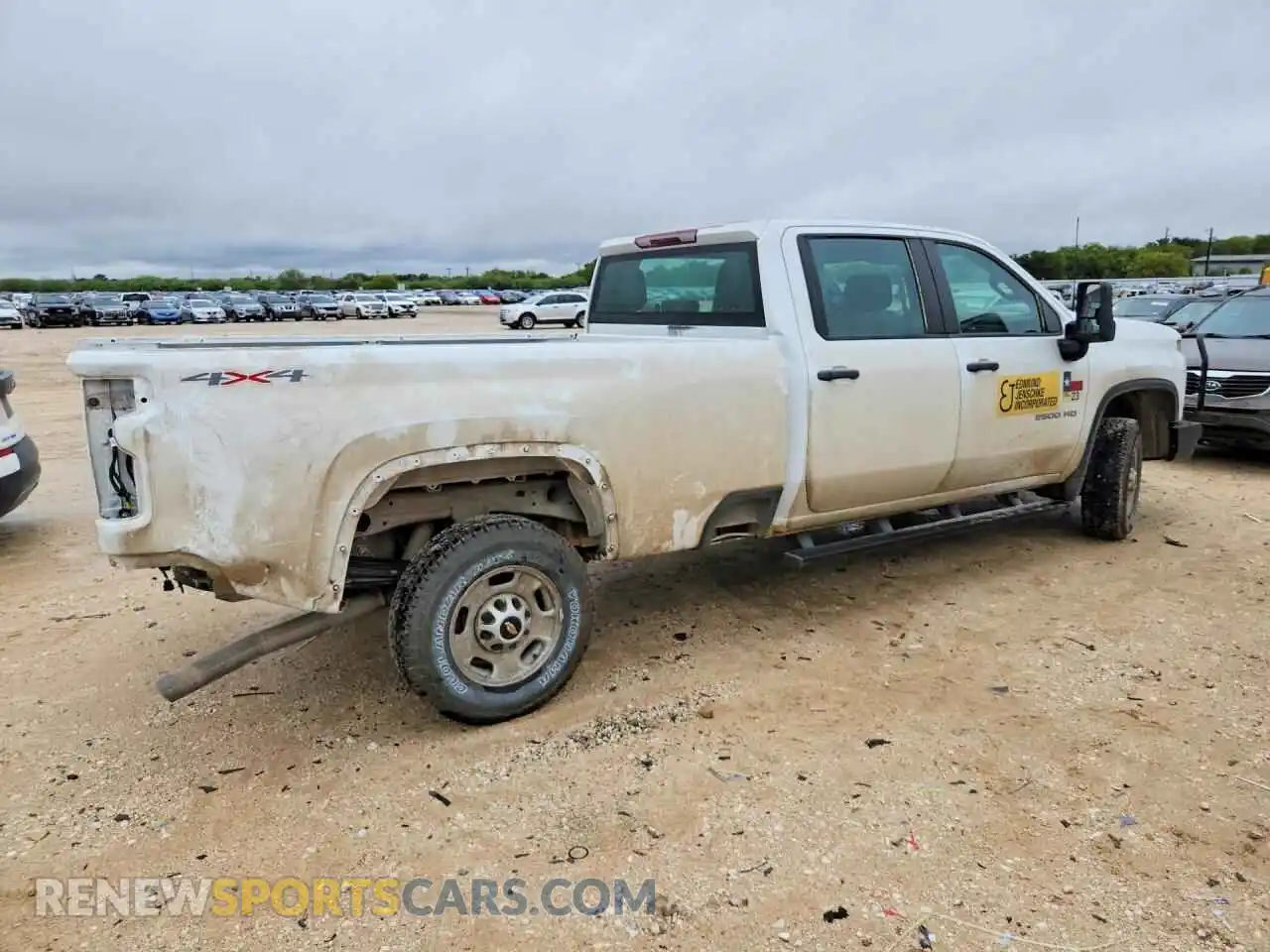3 Фотография поврежденного автомобиля 1GC4YLE7XRF464943 CHEVROLET SILVERADO 2024