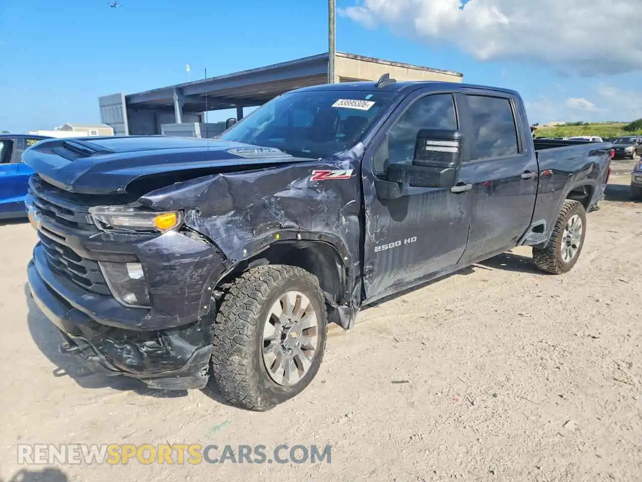 1 Фотография поврежденного автомобиля 1GC4YME7XRF117828 CHEVROLET SILVERADO 2024