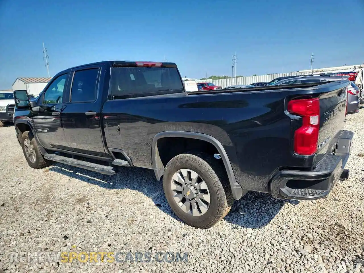 2 fotografías del automóvil dañado 1GC4YMEY2RF357626 CHEVROLET SILVERADO 2024