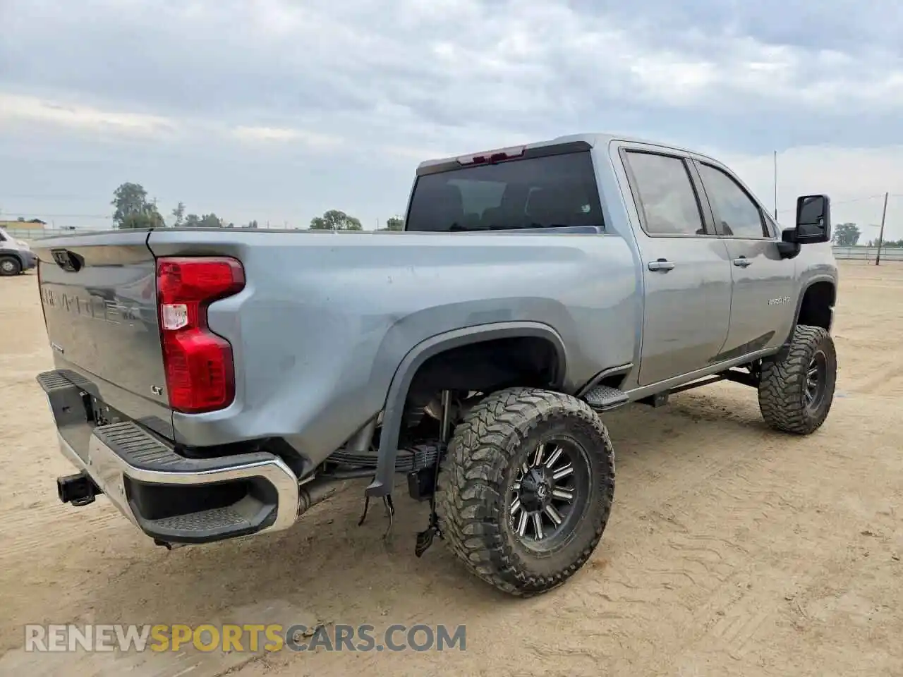 3 Photograph of a damaged car 1GC4YNEY3RF142245 CHEVROLET SILVERADO 2024