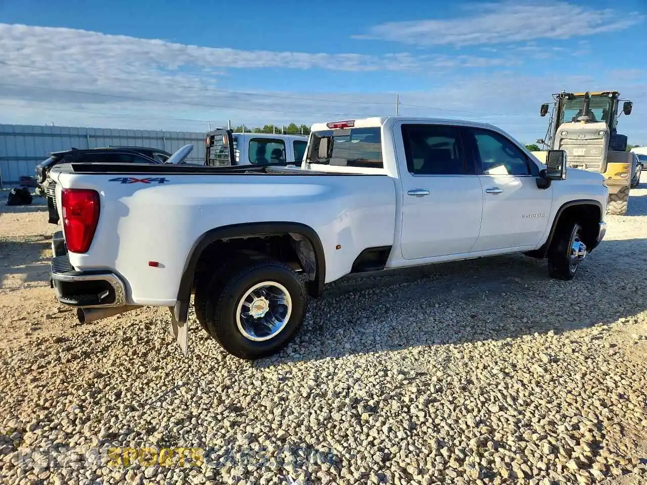 3 Photograph of a damaged car 1GC4YUEY7RF351319 CHEVROLET SILVERADO 2024