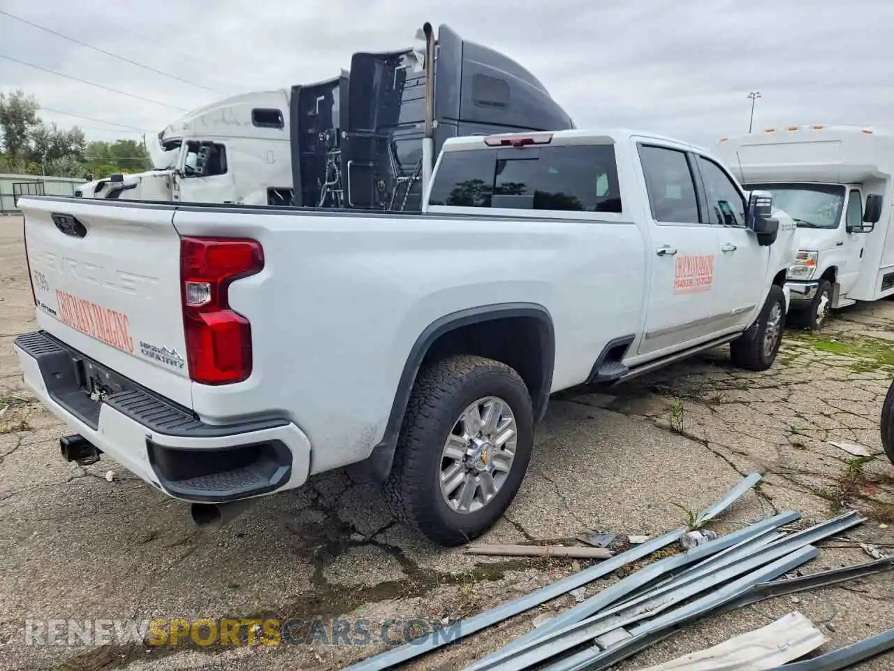 3 Photograph of a damaged car 1GC4YVEY0RF274539 CHEVROLET SILVERADO 2024