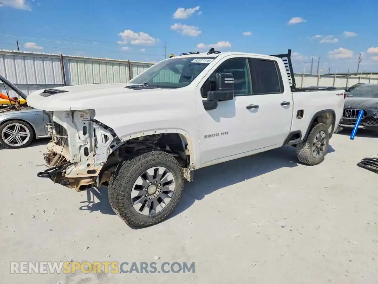 1 Фотография поврежденного автомобиля 1GC5YME72RF354723 CHEVROLET SILVERADO 2024