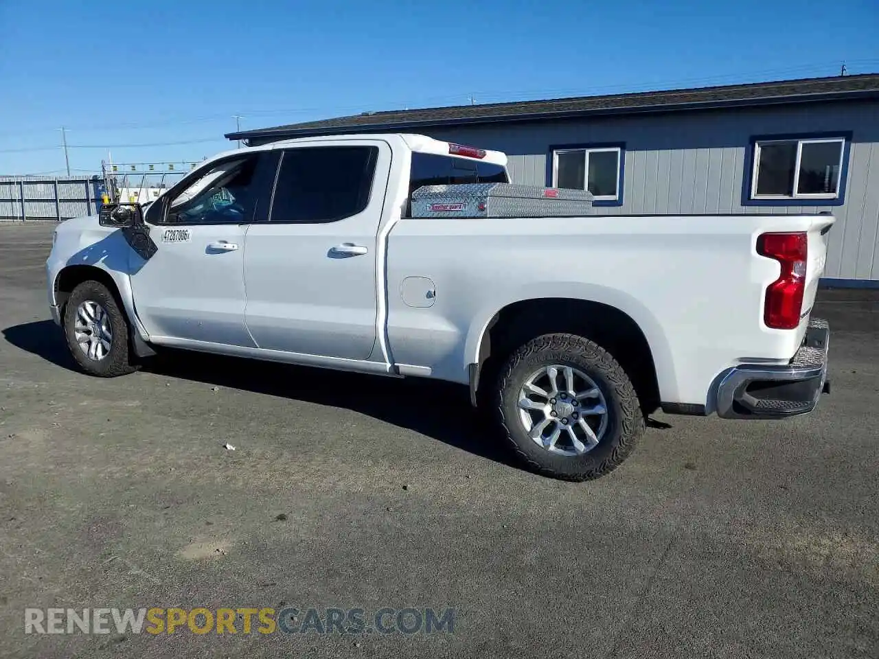 2 Photograph of a damaged car 1GCUDDEDXRZ281645 CHEVROLET SILVERADO 2024
