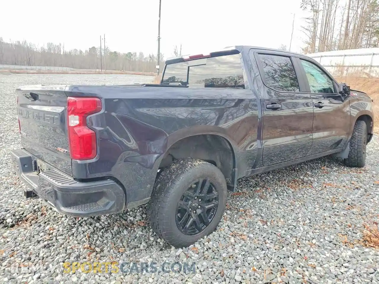 3 Photograph of a damaged car 1GCUDEE8XRZ296820 CHEVROLET SILVERADO 2024