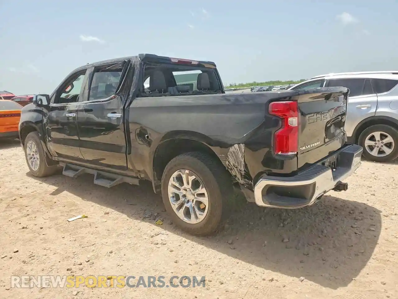 2 Фотография поврежденного автомобиля 1GCUDGED2RZ147584 CHEVROLET SILVERADO 2024
