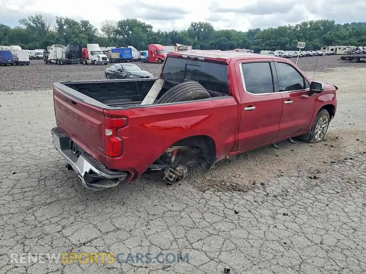 3 Photograph of a damaged car 1GCUDGED5RZ151676 CHEVROLET SILVERADO 2024