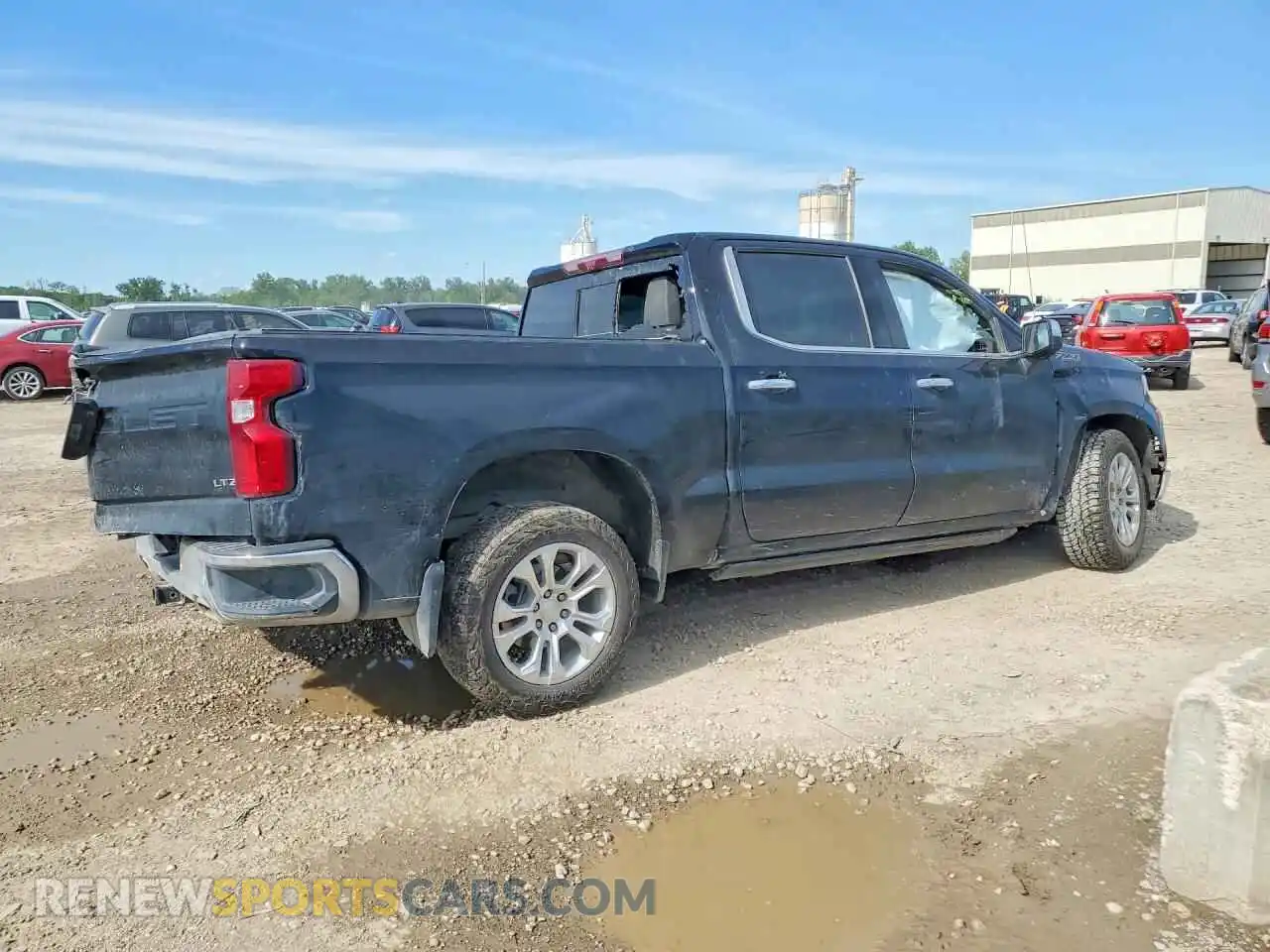 3 fotografías del automóvil dañado 1GCUDGEL2RZ152310 CHEVROLET SILVERADO 2024