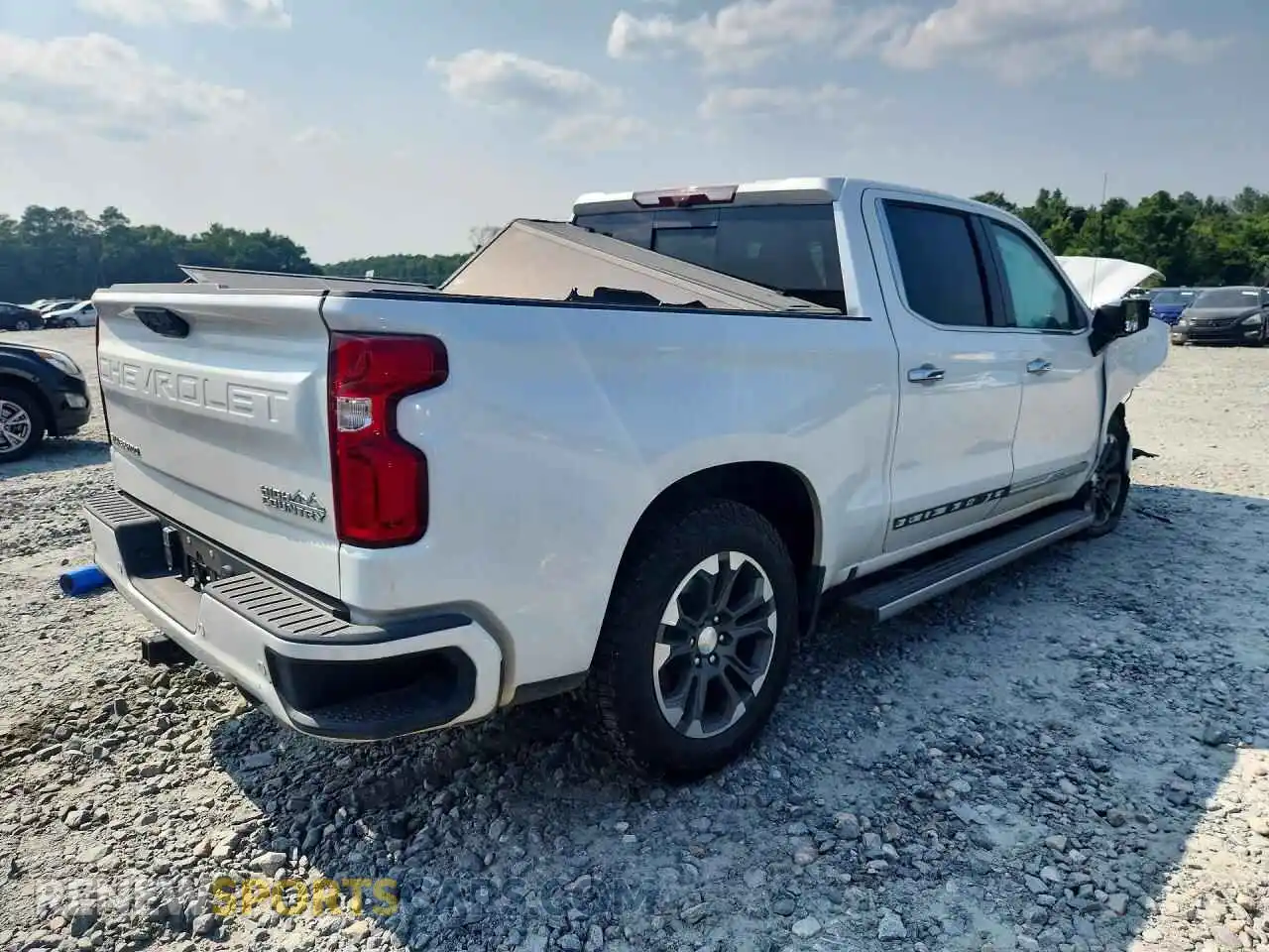 3 Фотография поврежденного автомобиля 1GCUDJED7RZ282413 CHEVROLET SILVERADO 2024