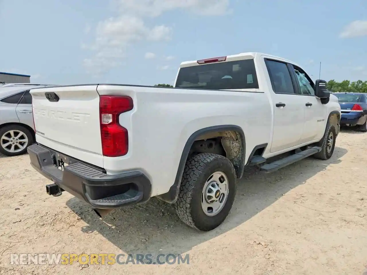 3 Photograph of a damaged car 2GC1WLE70R1263522 CHEVROLET SILVERADO 2024