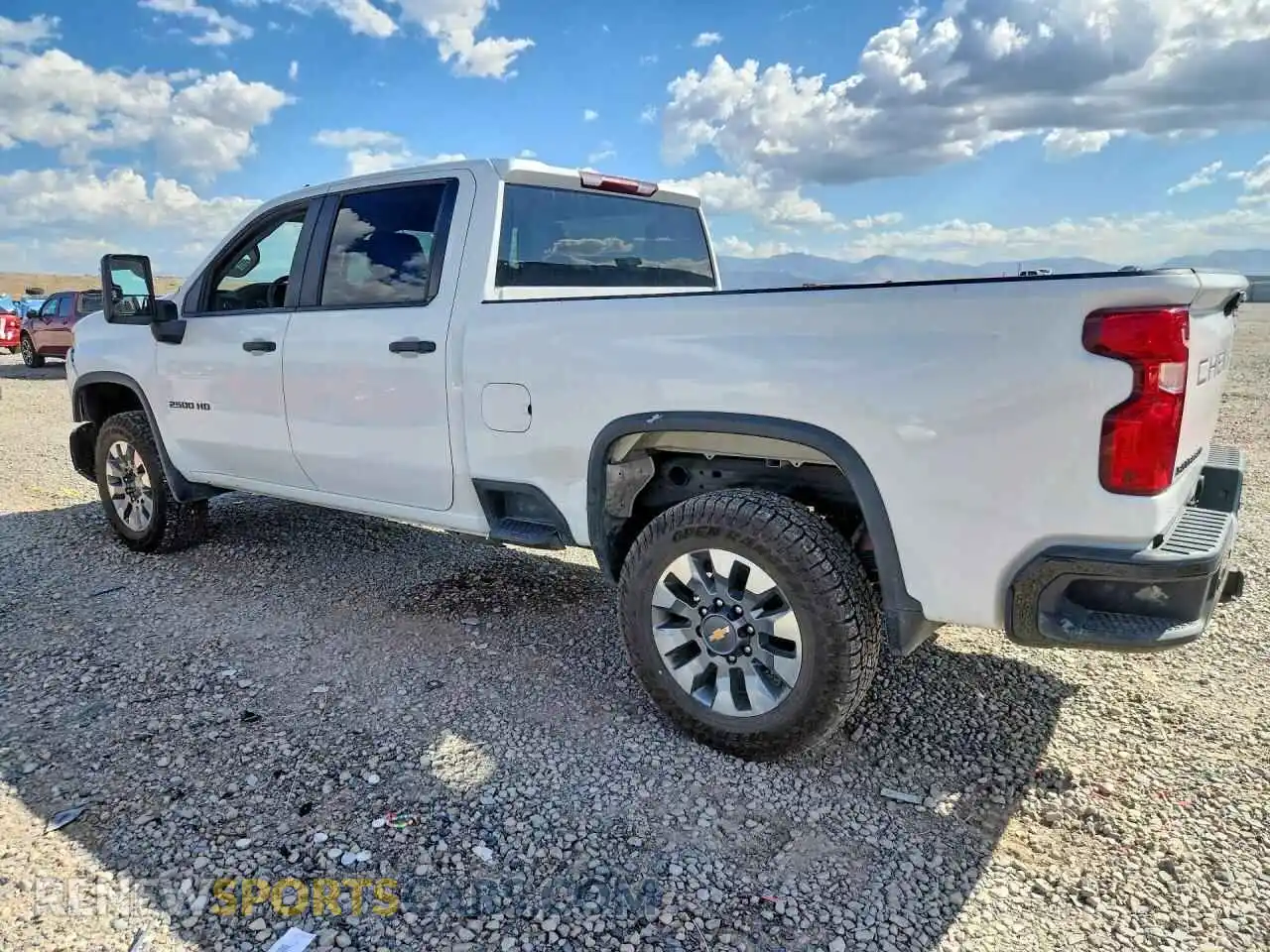 2 Фотография поврежденного автомобиля 2GC4YME73R1103244 CHEVROLET SILVERADO 2024