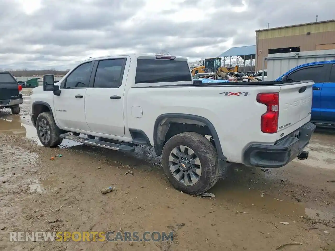 2 Фотография поврежденного автомобиля 2GC4YME78R1101456 CHEVROLET SILVERADO 2024