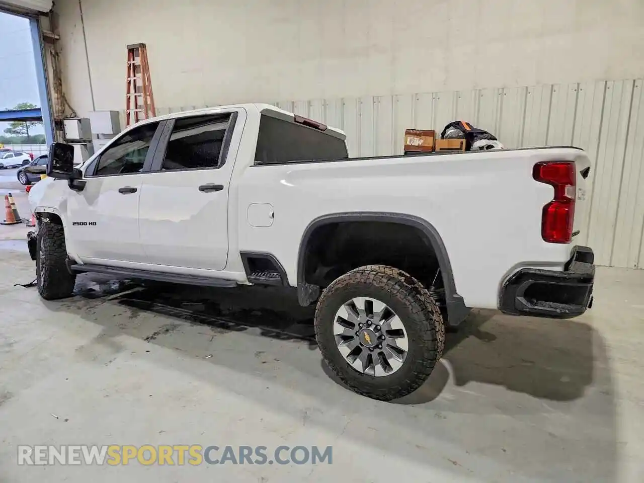 2 Photograph of a damaged car 2GC4YMEY2R1120934 CHEVROLET SILVERADO 2024