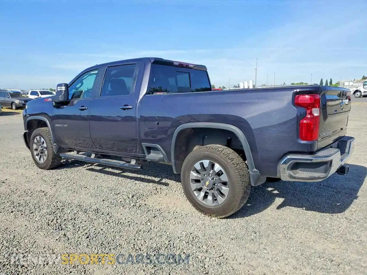 2 fotografías del automóvil dañado 2GC4YNEY0R1110215 CHEVROLET SILVERADO 2024