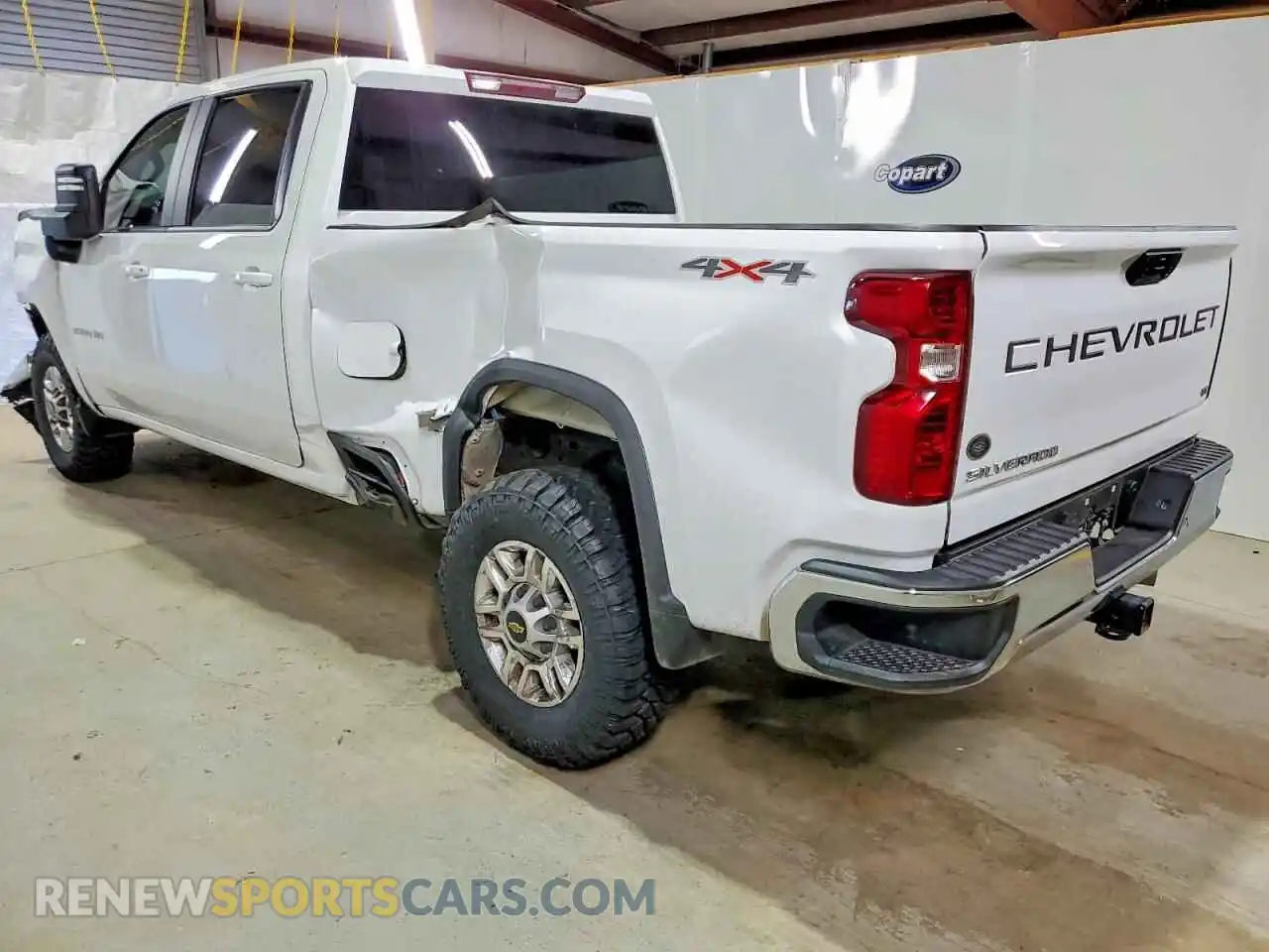2 Photograph of a damaged car 2GC4YNEY1R1124639 CHEVROLET SILVERADO 2024