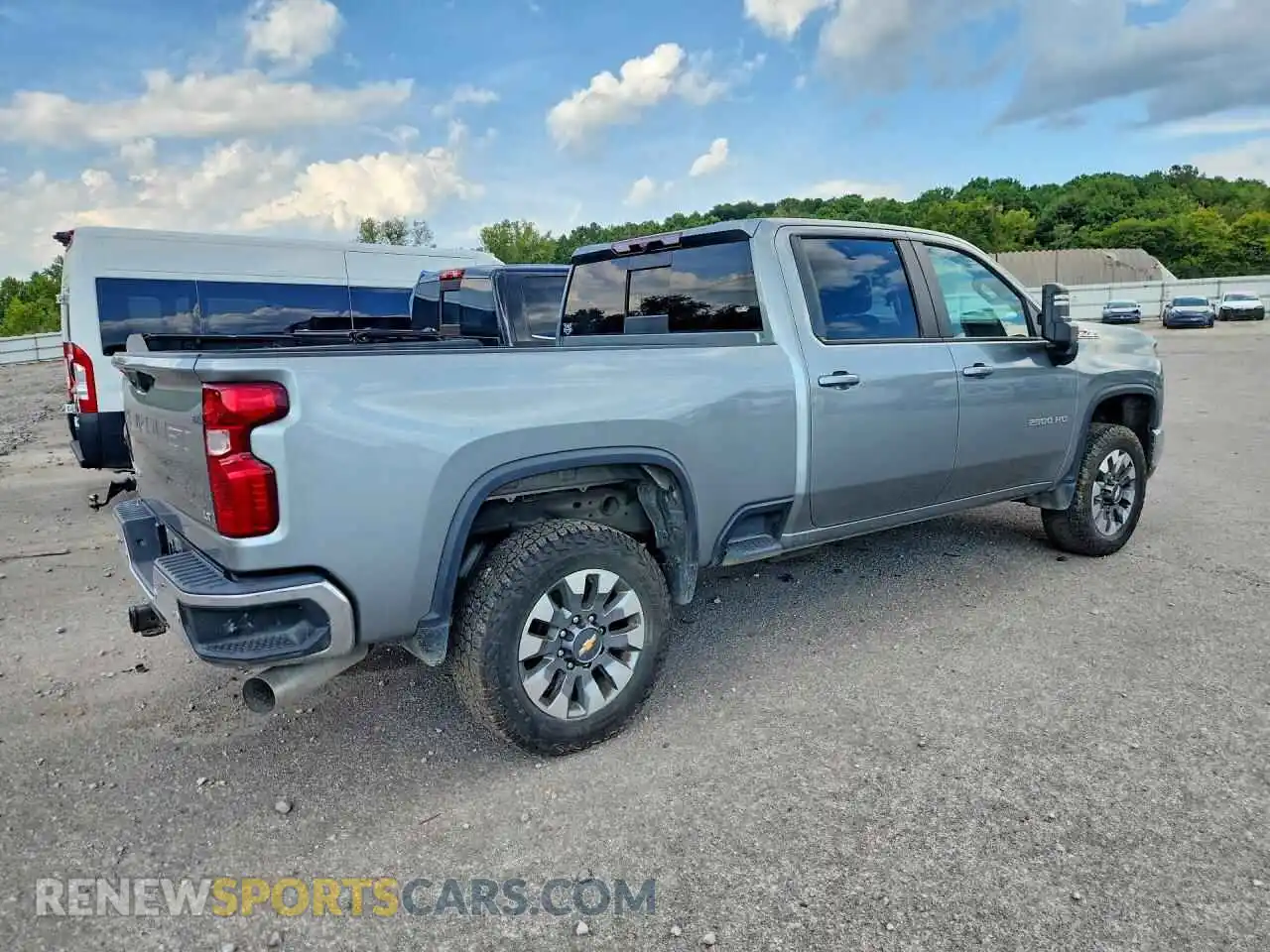 3 Фотография поврежденного автомобиля 2GC4YNEY4R1137336 CHEVROLET SILVERADO 2024