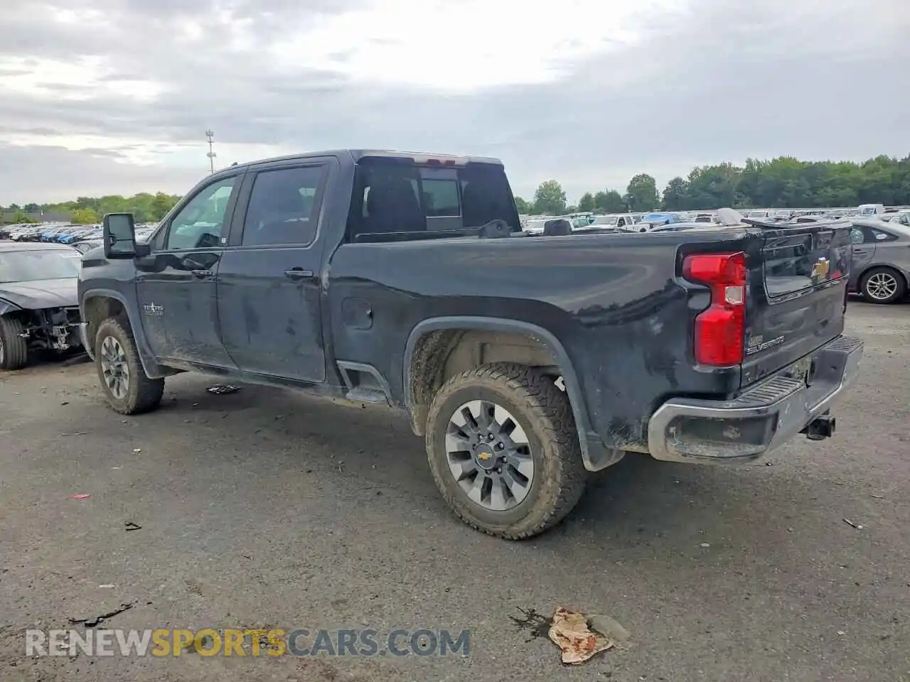 2 fotografías del automóvil dañado 2GC4YNEY8R1140384 CHEVROLET SILVERADO 2024