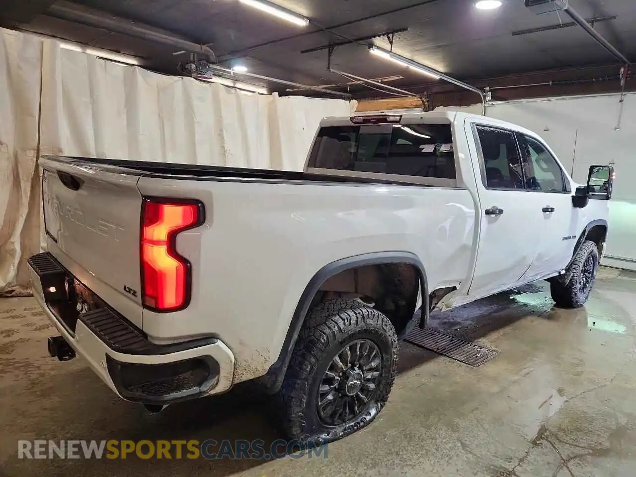 3 Photograph of a damaged car 2GC4YPEY7R1222991 CHEVROLET SILVERADO 2024
