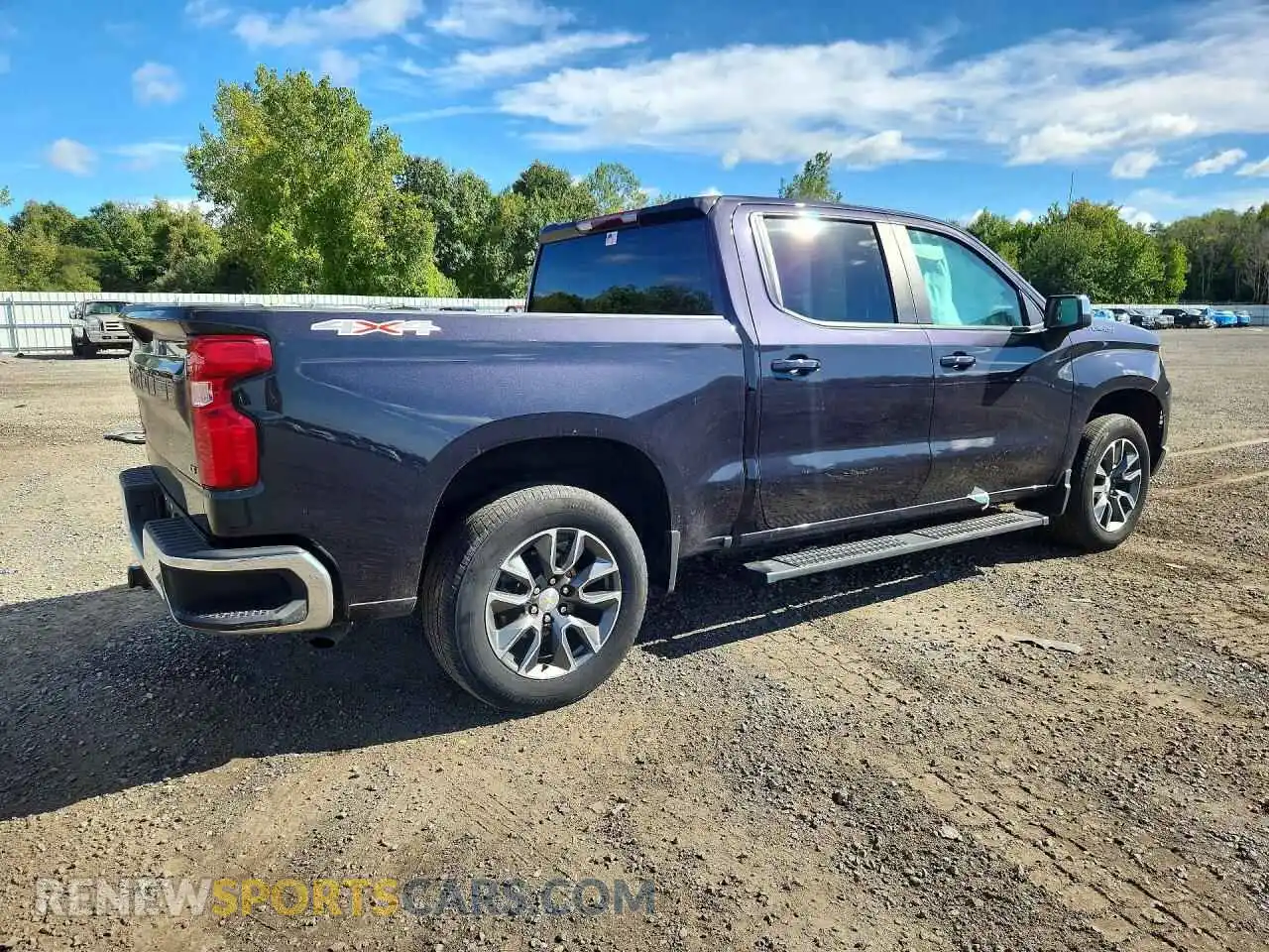 3 Фотография поврежденного автомобиля 2GCUDDED5R1137333 CHEVROLET SILVERADO 2024