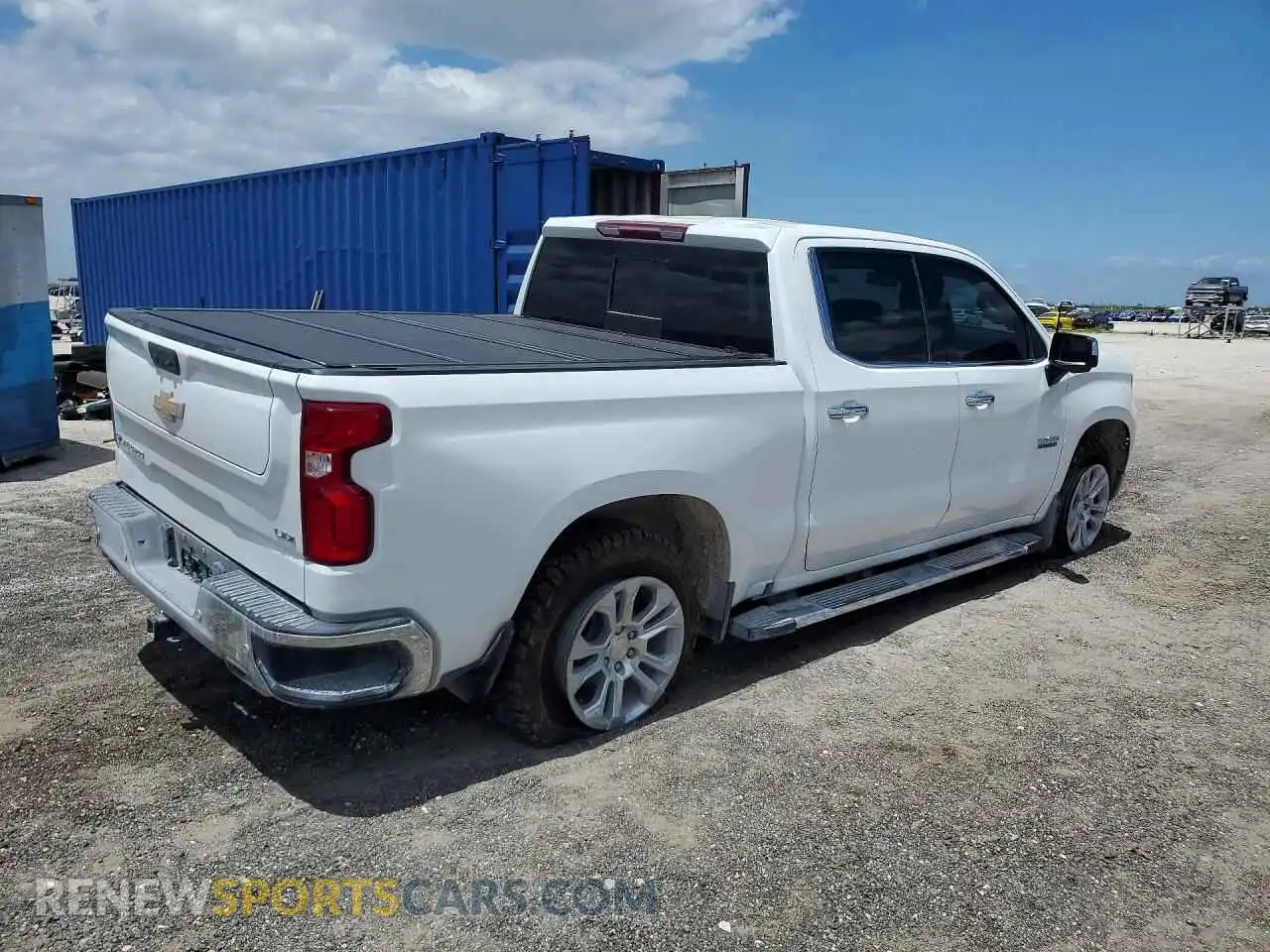 3 Photograph of a damaged car 2GCUDGED1R1248575 CHEVROLET SILVERADO 2024