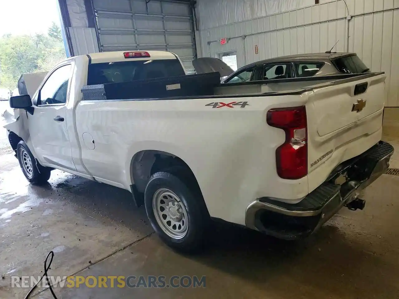 2 Photograph of a damaged car 3GCNDAED8RG309011 CHEVROLET SILVERADO 2024