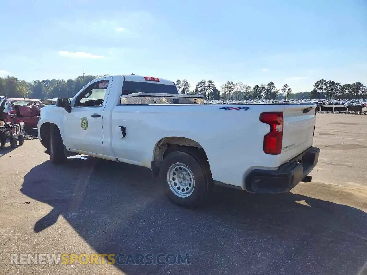 2 fotografías del automóvil dañado 3GCNDAEK1RG241021 CHEVROLET SILVERADO 2024