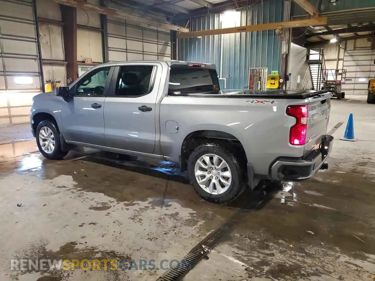 2 Фотография поврежденного автомобиля 3GCPDBEK9RG325800 CHEVROLET SILVERADO 2024