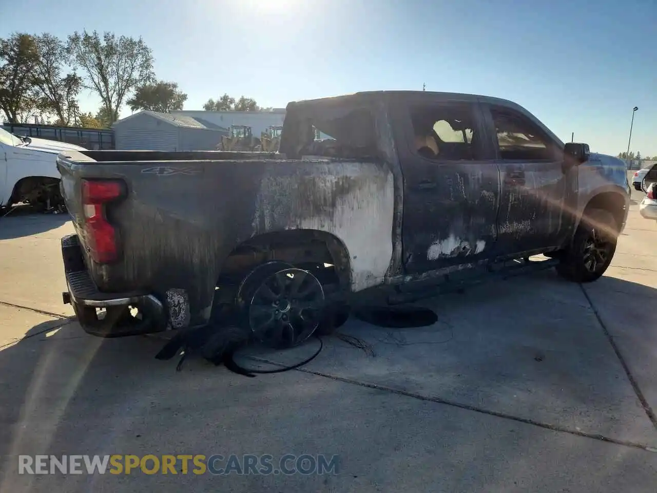 3 Photograph of a damaged car 3GCPDDEK6RG244863 CHEVROLET SILVERADO 2024