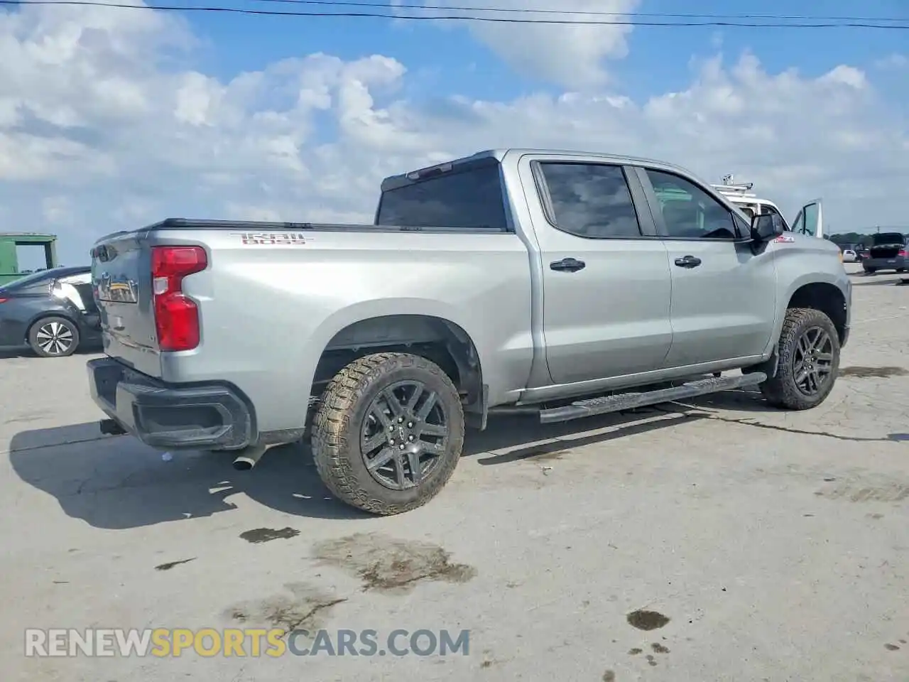3 Photograph of a damaged car 3GCPDFEK9RG261779 CHEVROLET SILVERADO 2024