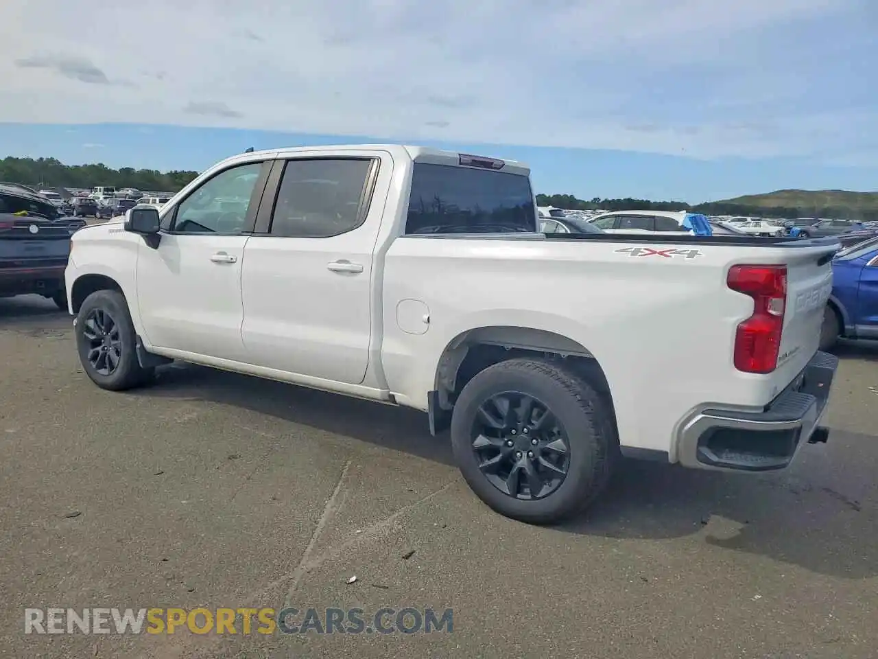 2 fotografías del automóvil dañado 3GCPDKEK2RG256657 CHEVROLET SILVERADO 2024