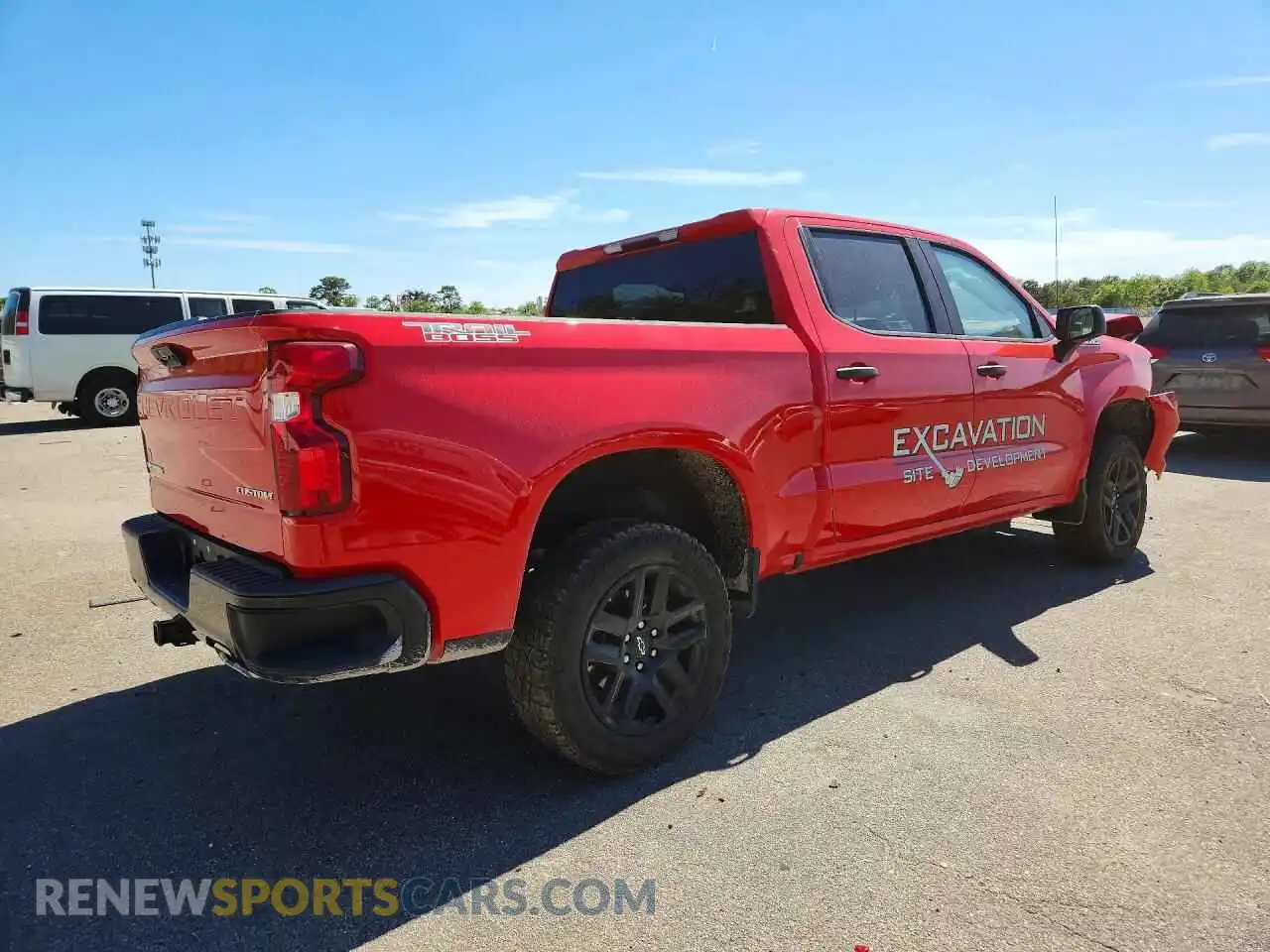 3 Photograph of a damaged car 3GCUDCE89RG266826 CHEVROLET SILVERADO 2024