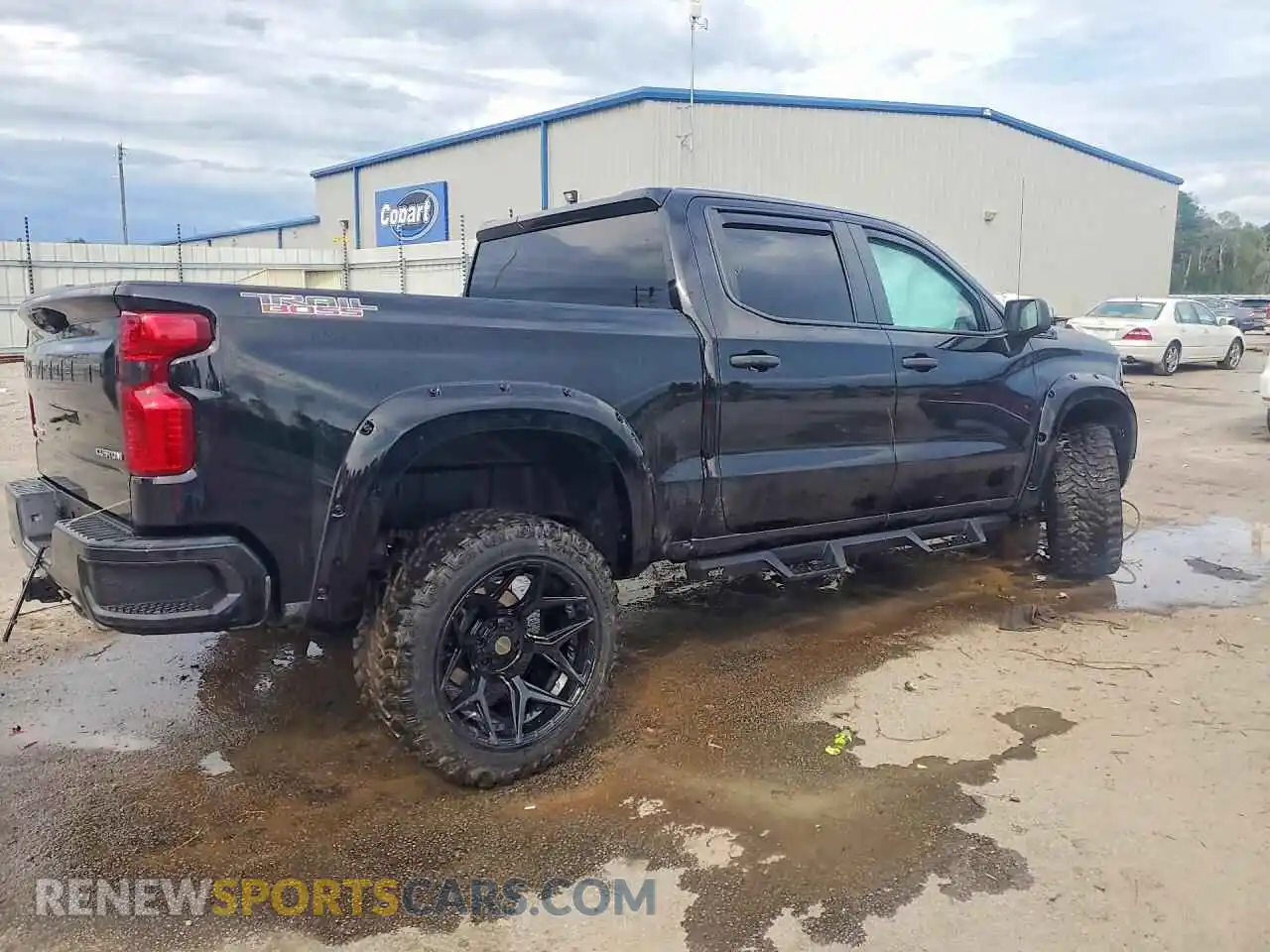 3 Фотография поврежденного автомобиля 3GCUDCED4RG184242 CHEVROLET SILVERADO 2024