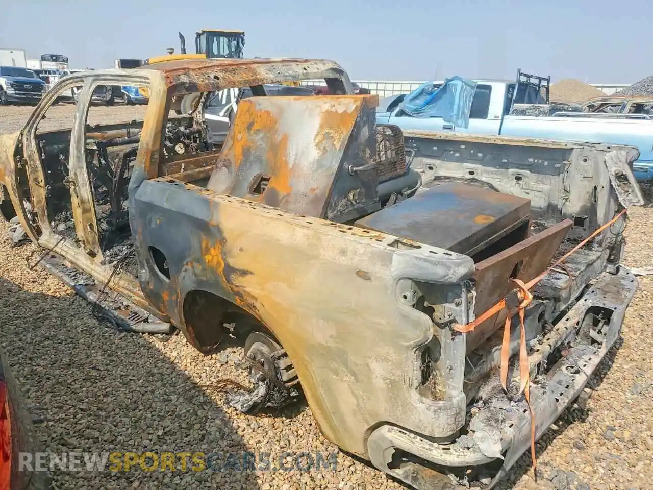 2 Photograph of a damaged car 3GCUDCED5RG163318 CHEVROLET SILVERADO 2024