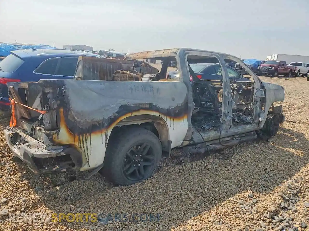 3 Photograph of a damaged car 3GCUDCED5RG163318 CHEVROLET SILVERADO 2024