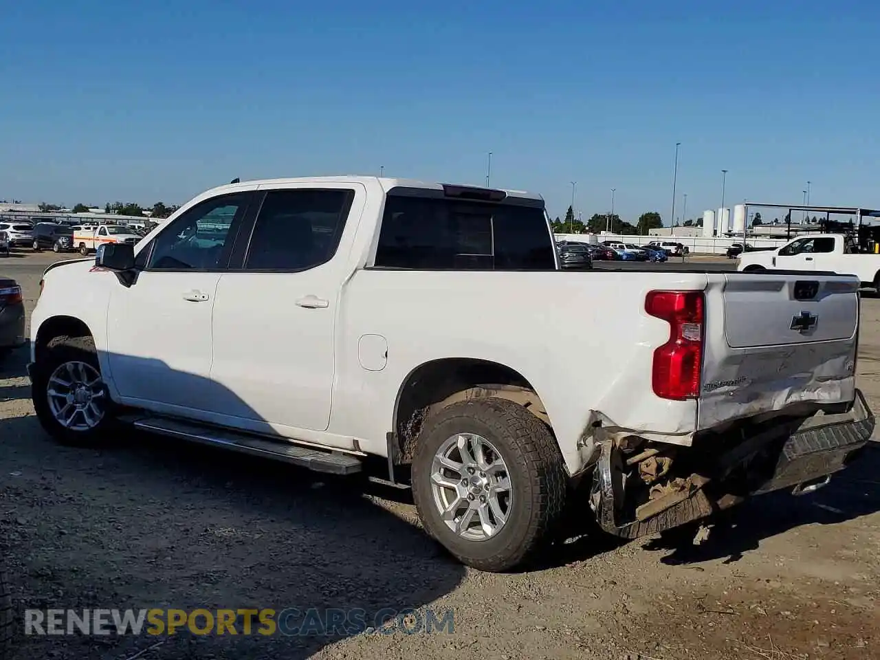 2 Фотография поврежденного автомобиля 3GCUDDE88RG245441 CHEVROLET SILVERADO 2024