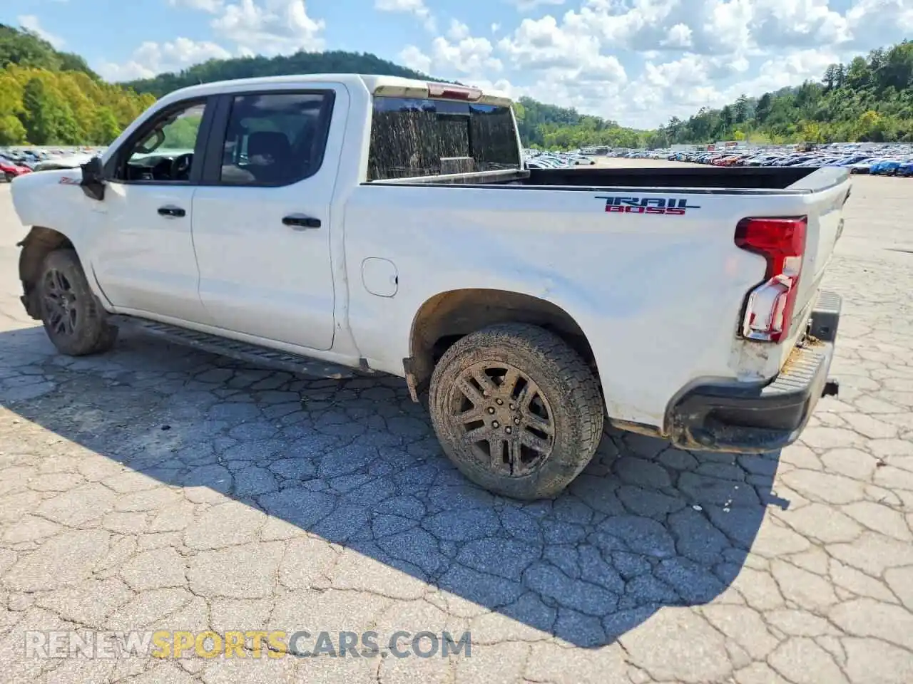2 Photograph of a damaged car 3GCUDFE83RG169994 CHEVROLET SILVERADO 2024