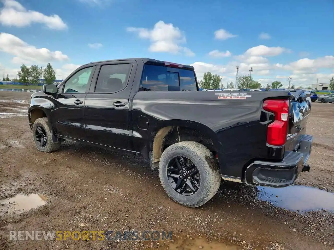 2 Photograph of a damaged car 3GCUDFE89RG453372 CHEVROLET SILVERADO 2024
