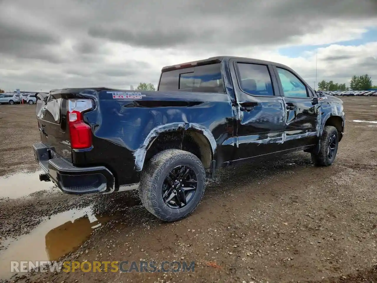 3 Photograph of a damaged car 3GCUDFE89RG453372 CHEVROLET SILVERADO 2024