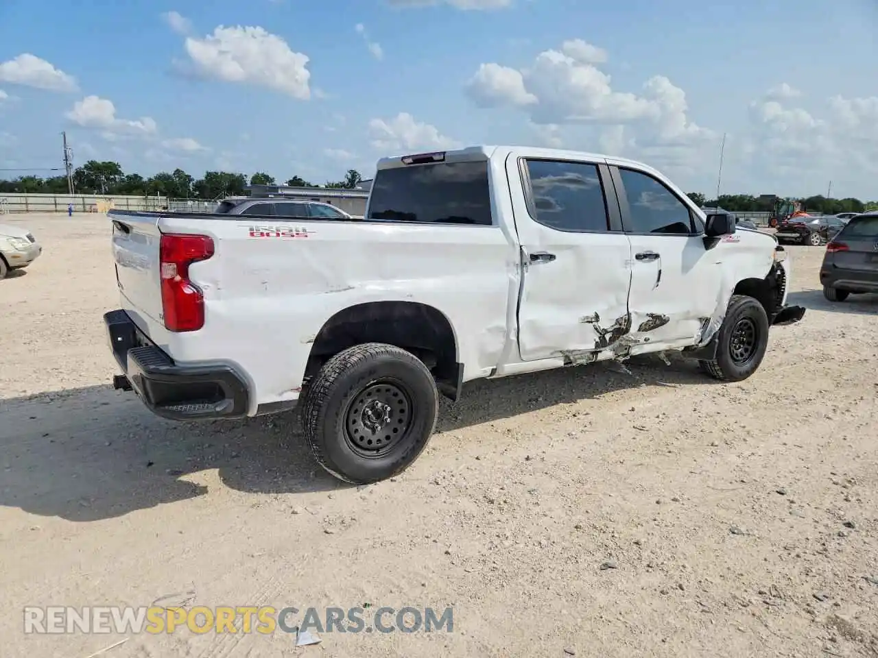 3 Photograph of a damaged car 3GCUDFED7RG315102 CHEVROLET SILVERADO 2024