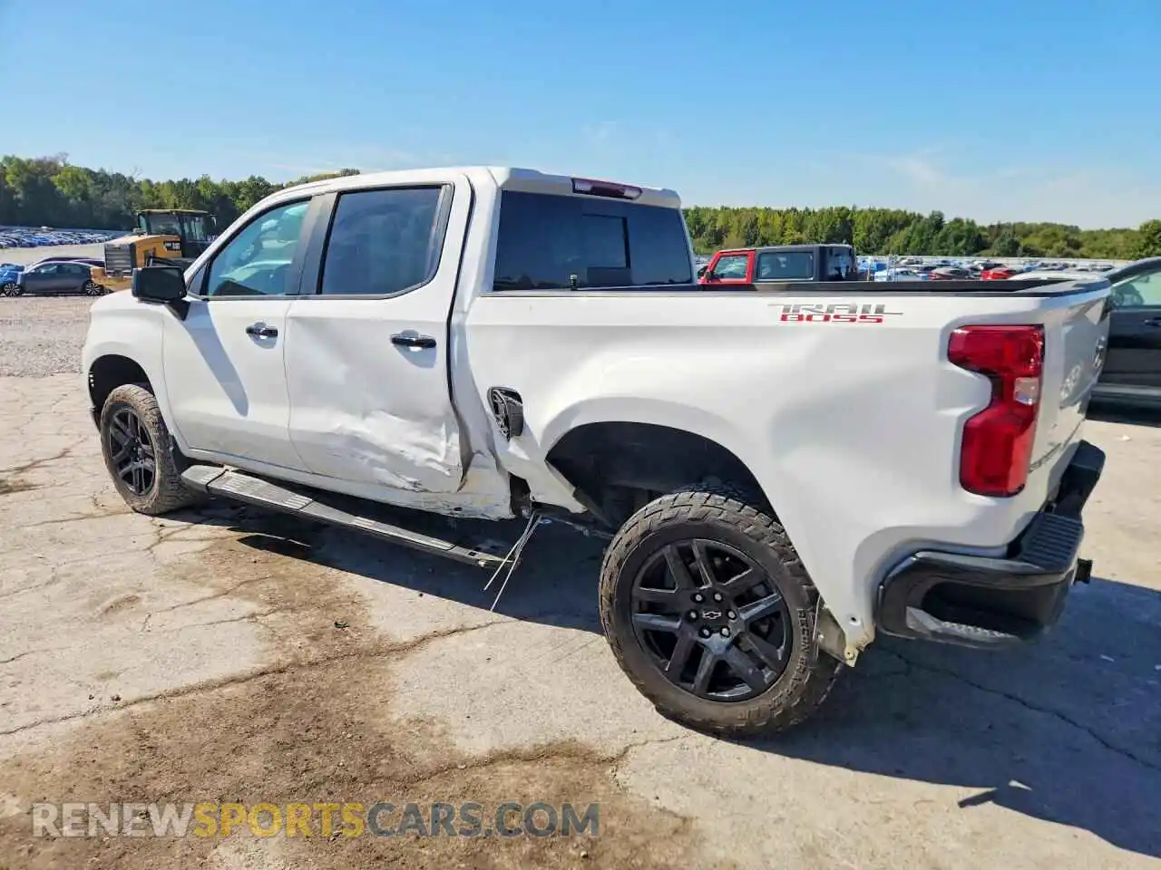 2 fotografías del automóvil dañado 3GCUDFED8RG178154 CHEVROLET SILVERADO 2024