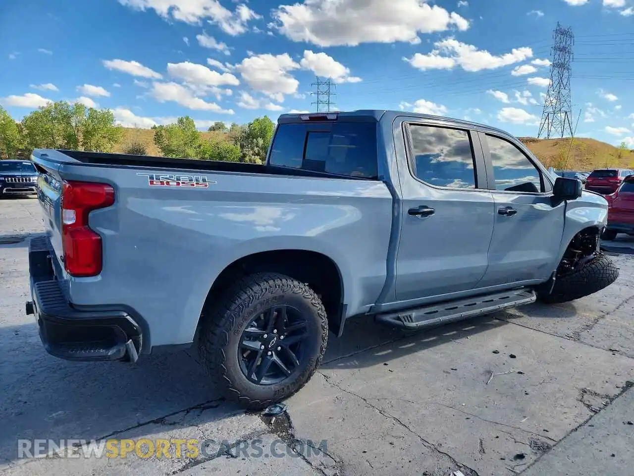 3 fotografías del automóvil dañado 3GCUDFEL5RG362491 CHEVROLET SILVERADO 2024