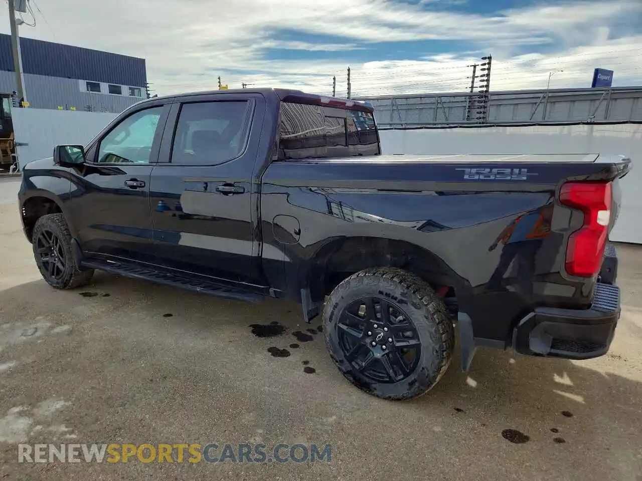 2 Photograph of a damaged car 3GCUDFEL7RG409102 CHEVROLET SILVERADO 2024