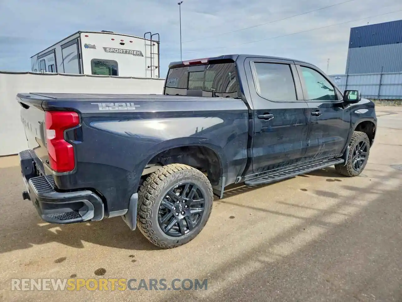 3 Photograph of a damaged car 3GCUDFEL7RG409102 CHEVROLET SILVERADO 2024